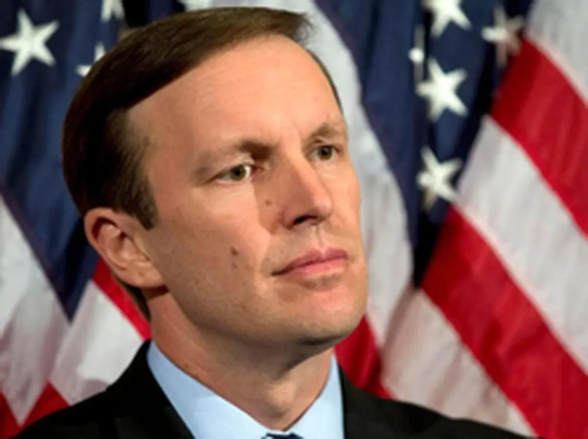 سناتور آمریکایی خبرداد:موافقت ترامپ با پیشنهاد «خط اعتباری» مکرون برای حفظ برجام