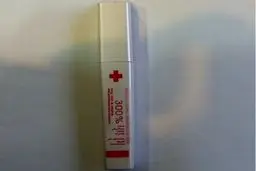 این ریمل‌ها مجوز بهداشتی ندارند/عکس