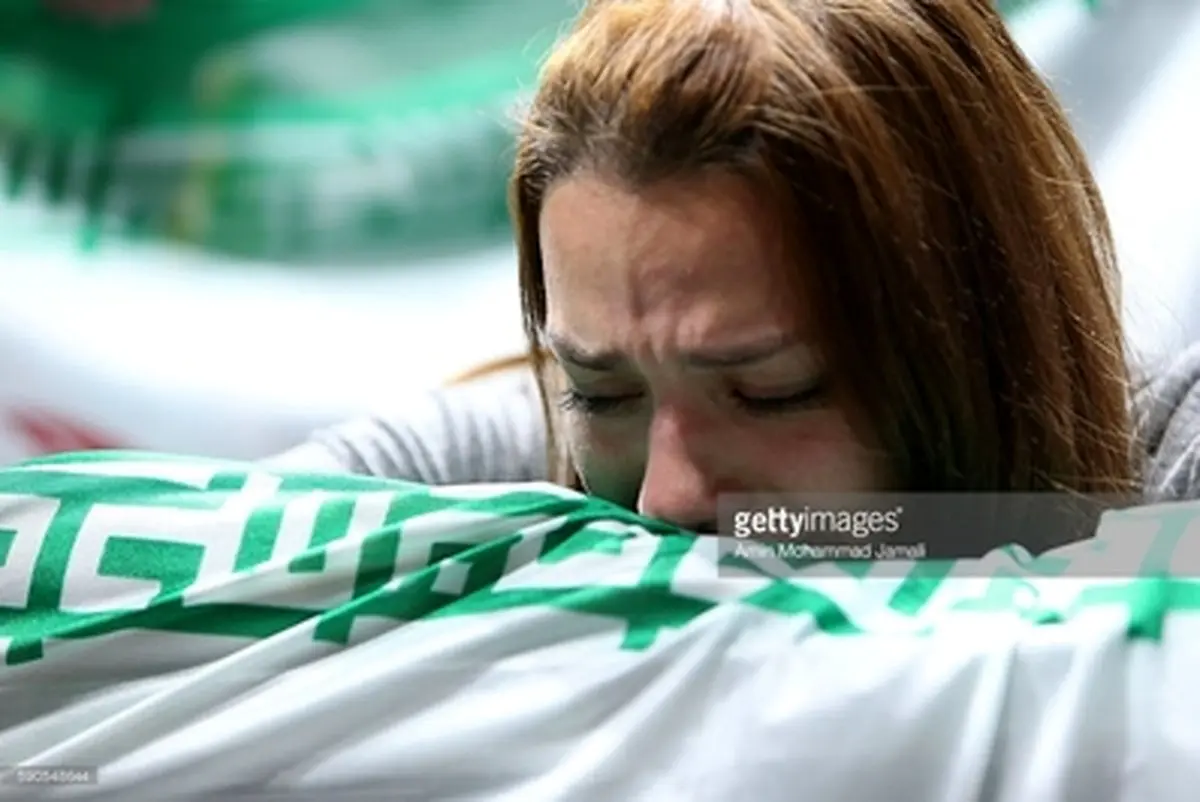 اشک های تماشاگر مغموم ایرانی/تصاویر