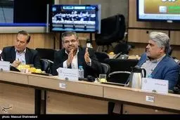 نجفی و محسن هاشمی همچنان درگیر زلزله تهران/تصاویر