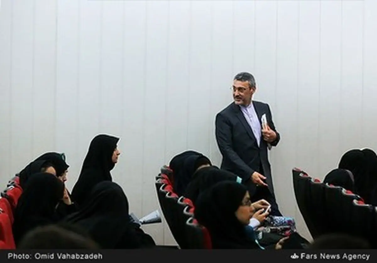 همایش ژنو تا لوزان با حضور عضو ارشد تیم مذاکره کننده هسته ای /گزارش تصویری