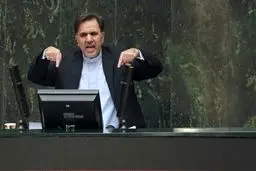 ۱۰ فریم از عباس آخوندی در زمان استیضاح/تصاویر