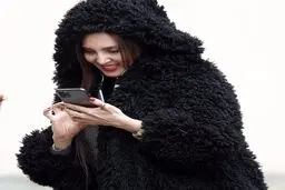 پالتوی خاص خانم بازیگر + عکس