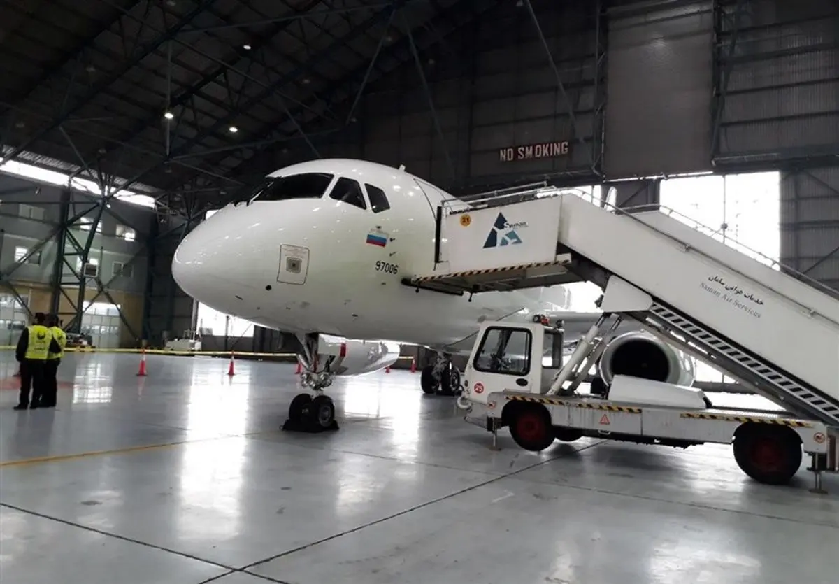 سوپر جت ۱۰۰ روسی در فرودگاه مهرآباد را ببینید