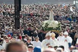 تصاویری از سالروز معجزه فاطیما در پرتغال