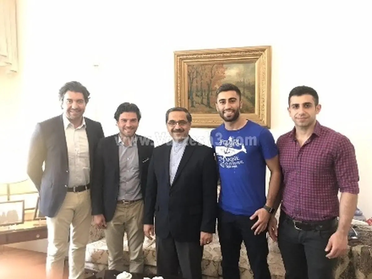 تصویری از کاوه رضایی درسفارت ایران در بروکسل