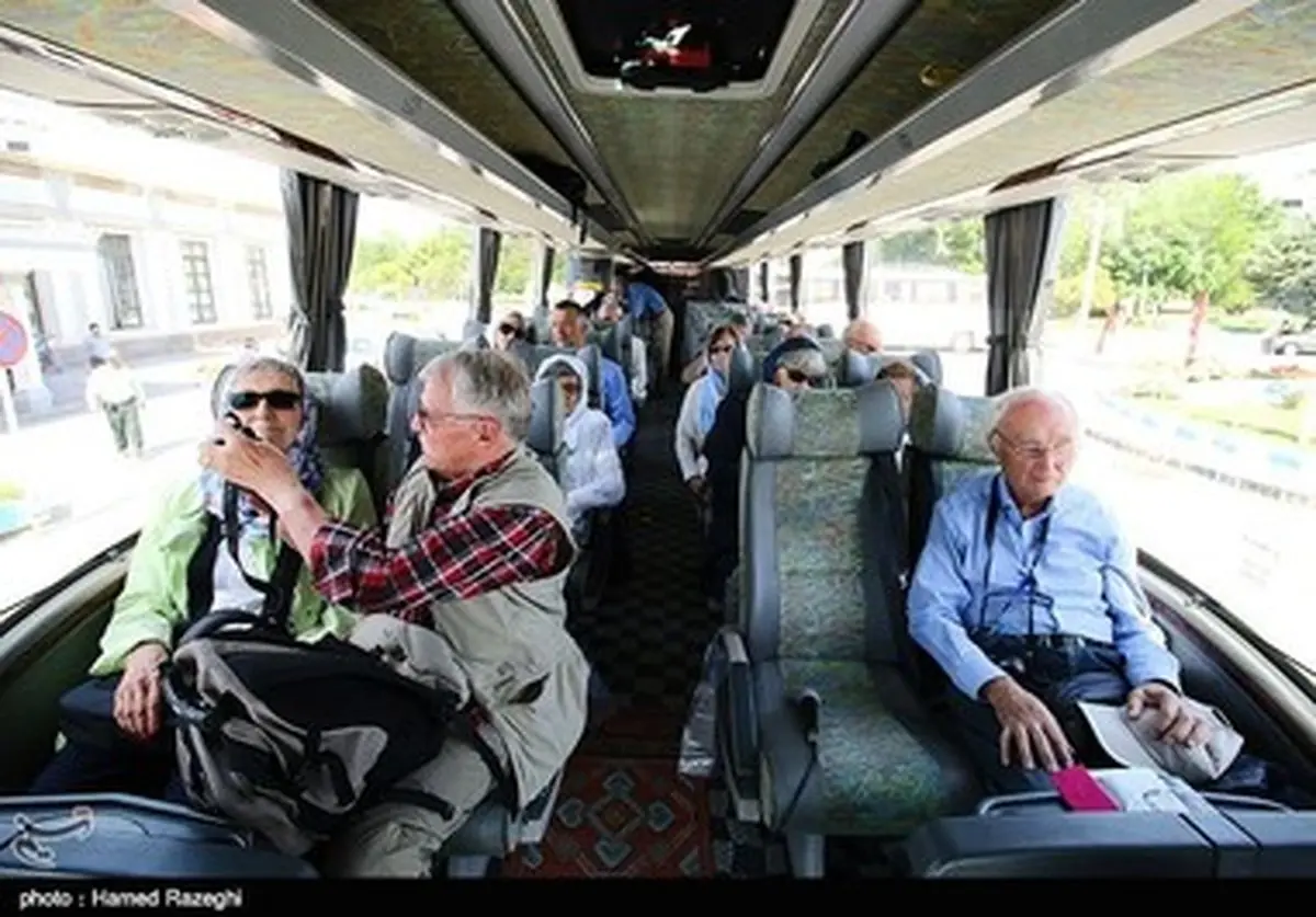 قطار هزار و یک شب با 70 گردشگر خارجی وارد ایران شد /گزارش تصویری