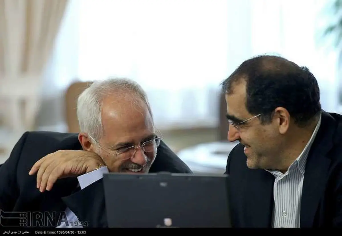 خنده‌های ظریف و هاشمی در جلسه هئیت دولت/عکس