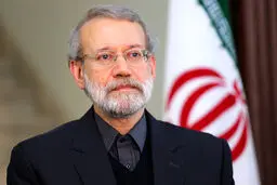 علی لاریجانی در حال کوهنوردی در مازندران