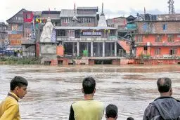 تصاویری دردناک از بلایی که سیل سر مردم هند آورد