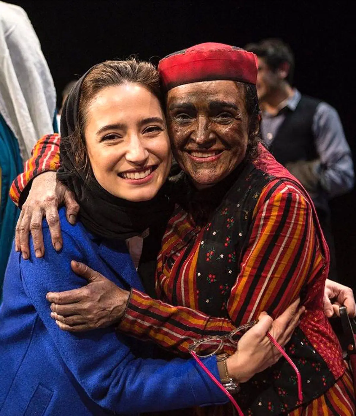 گریم عجیب گلاب آدینه در کنار نگار جواهریان