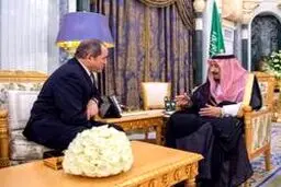 ديدار وزیر خارجه الجزایر با پادشاه عربستان