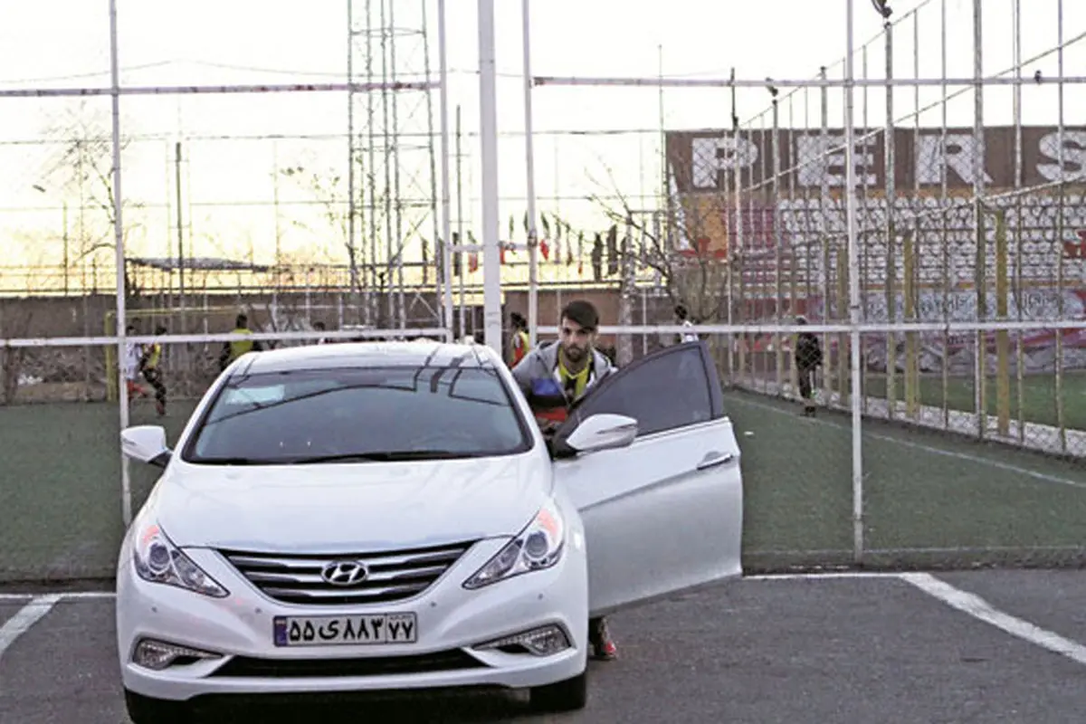 خودرو لوکس بازیکن پرسپولیسی/ عکس