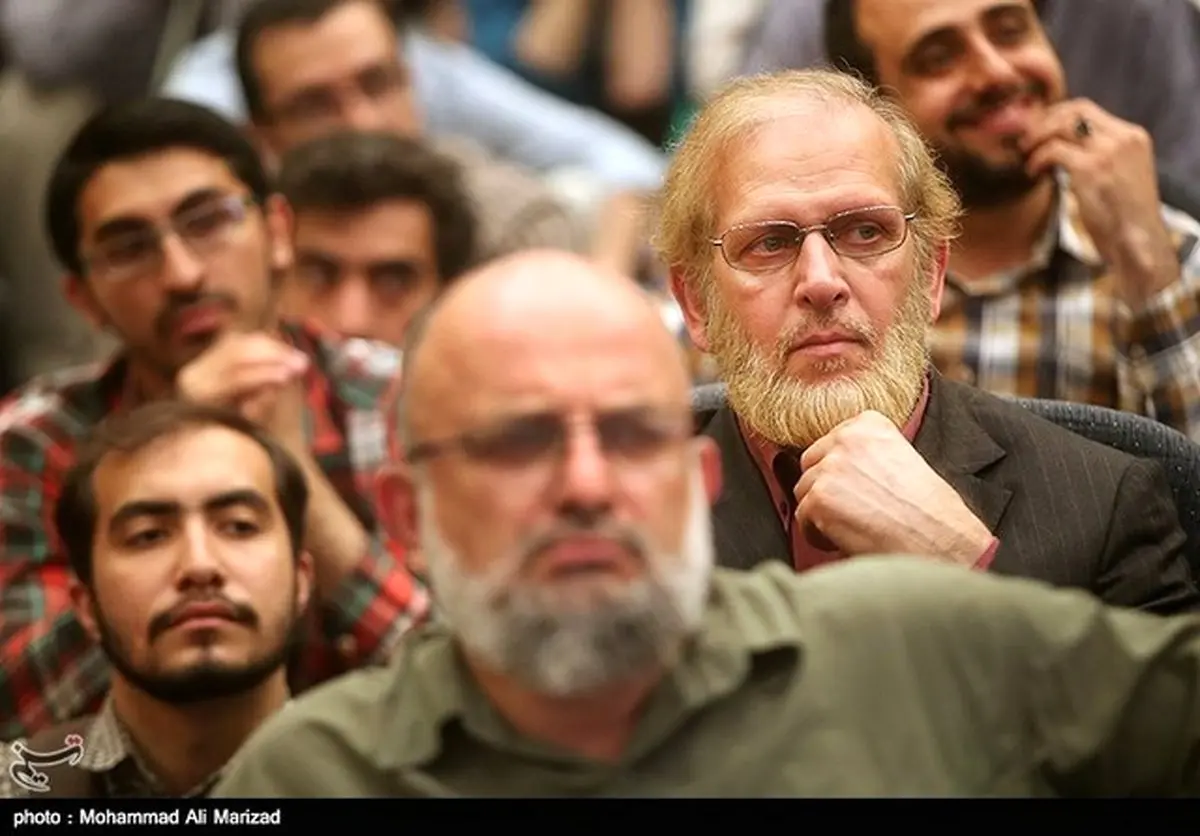 پدر همسر مهناز افشار در جمع حامیان رئیسی/عکس