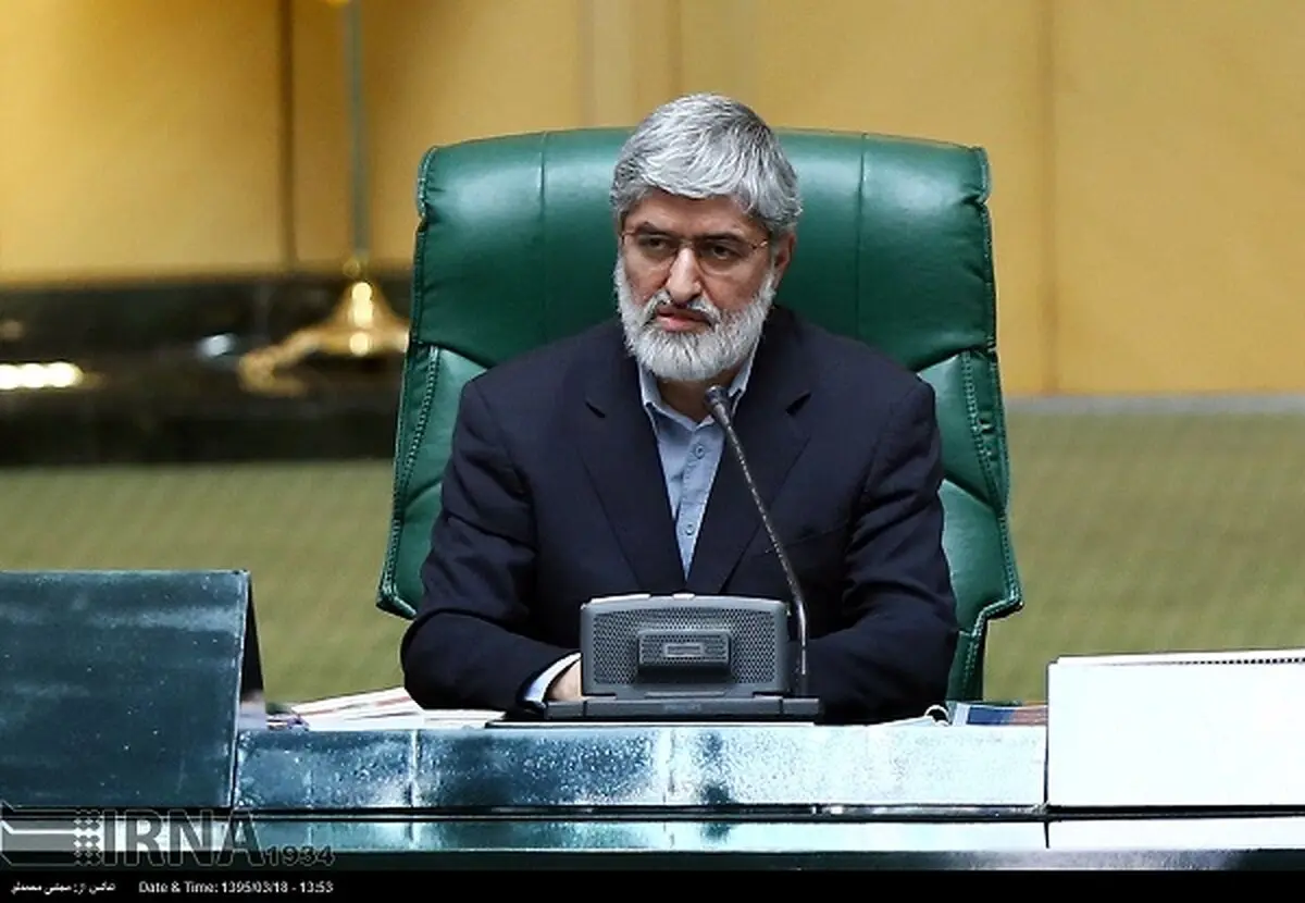 تکیه مطهری بر صندلی ریاست مجلس/ عکس