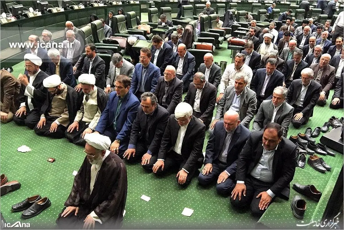 تصویری متفاوت از صحن علنی مجلس در لحظه حمله تروریستی