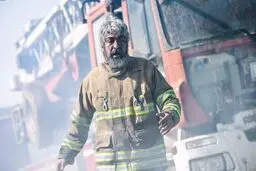 مهدى پاكدل در نقشى متفاوت در نمايى از فيلم سينمايى "چهارراه استانبول" /عکس