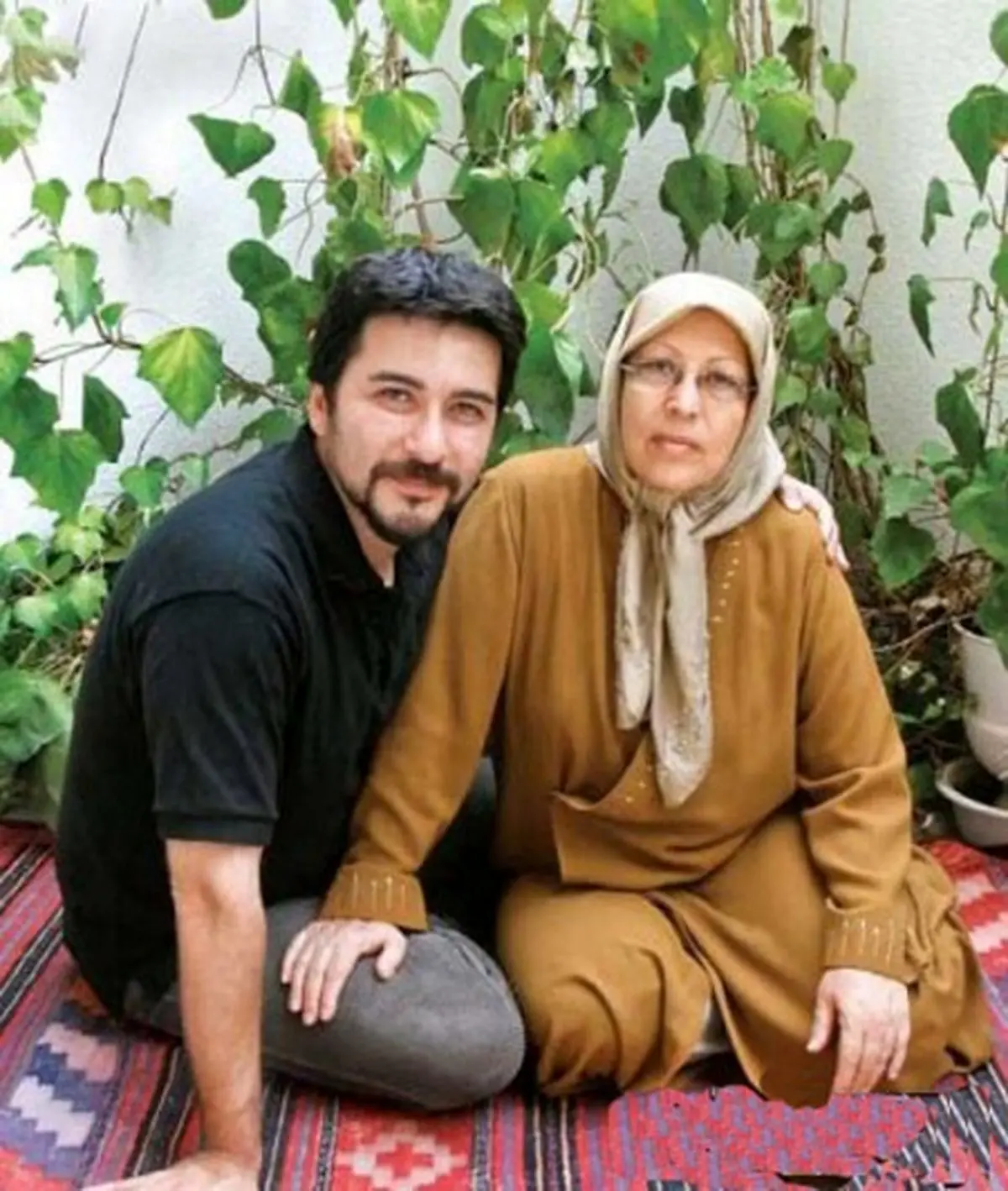 عکس: امیرحسین صدیق و مادرش