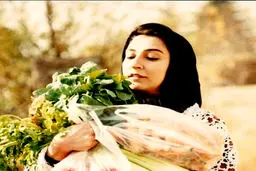 عکسی قدیمی از مرجانه گلچین