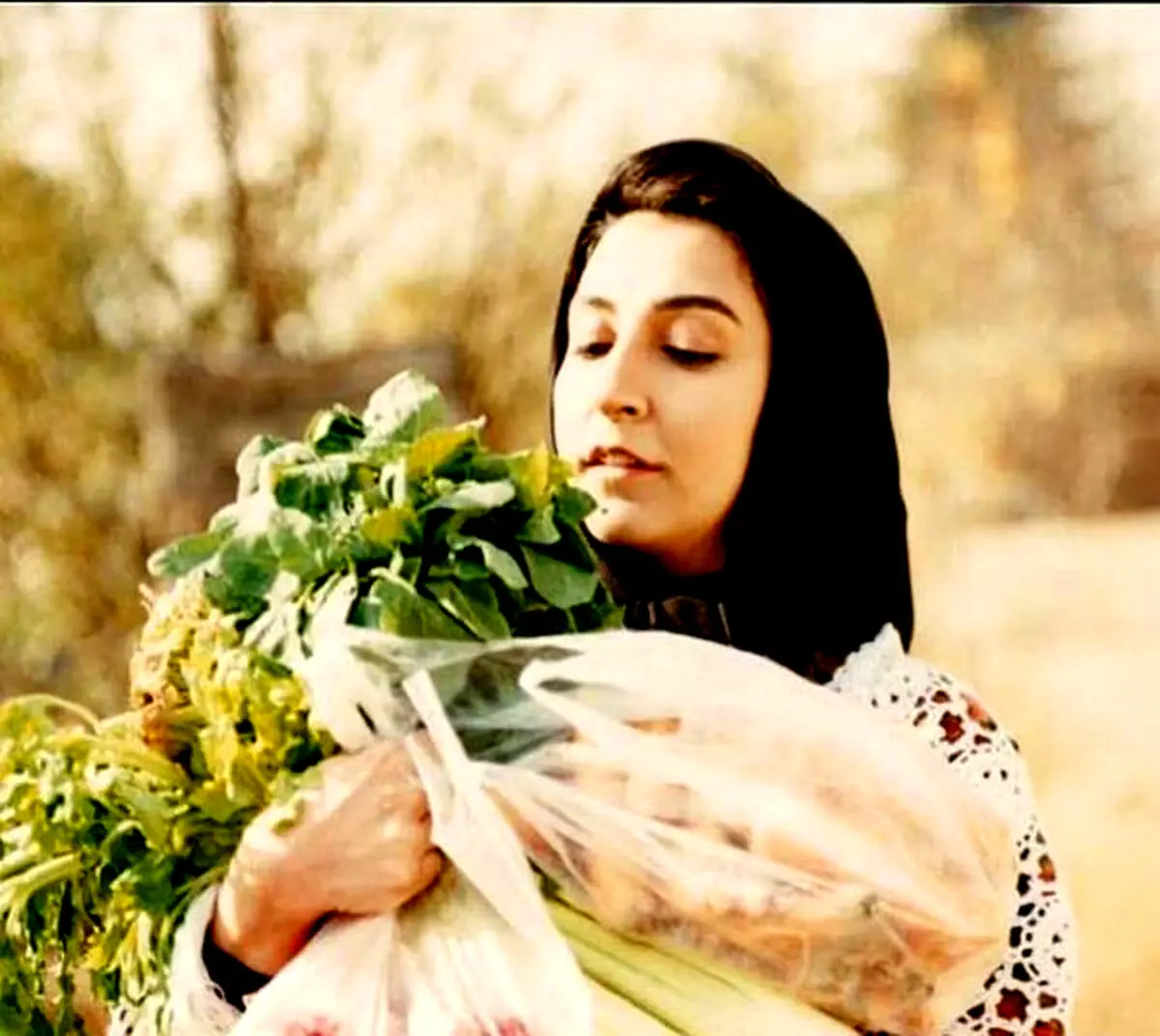 عکسی قدیمی از مرجانه گلچین