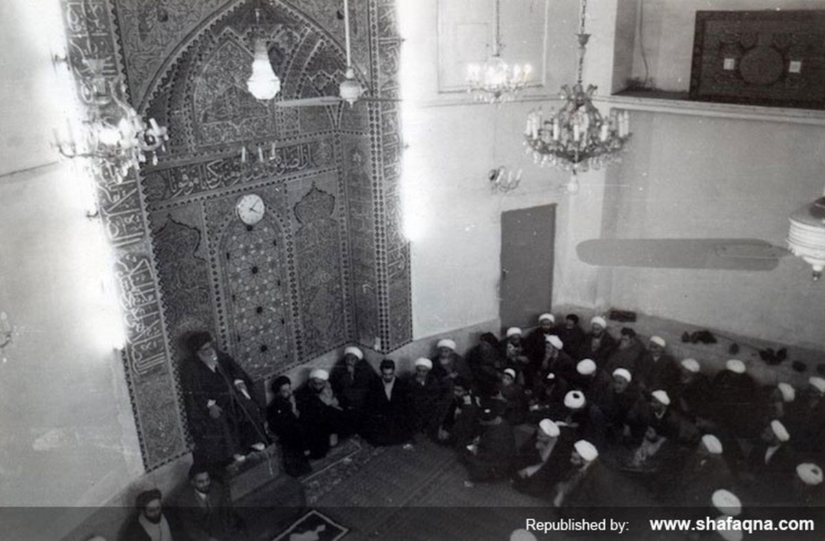 عکسی دیدهنشده از جلسه درس مرحوم آیتالله العظمی خوئی
