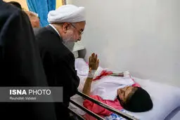 گل هایی که روحانی به زلزله زدگان اهدا کرد /تصاویر