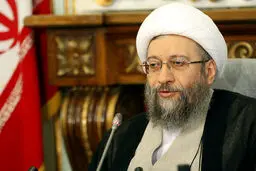 درخواست رئیس کانون وکلا از آیت‌الله لاریجانی: از برگزاری آزمون وکالت از سوی مرکز مشاوران قوه‌قضاییه جلوگیری کنید
