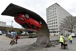 ماشین وارونه!/عکس