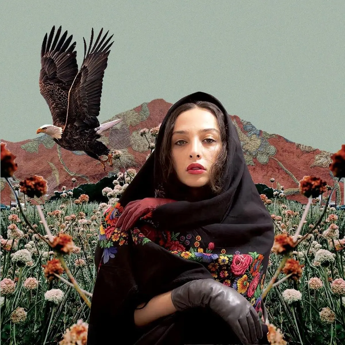 چهره جالب آناهیتا درگاهی با چارقد گلدار + عکس