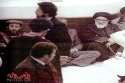 عکسی از آیت الله طالقانی و رهبر معظم انقلاب