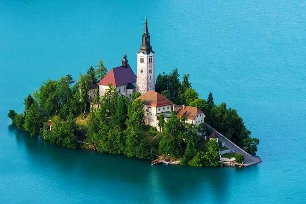 تصاویر/  جزیره‌ای به شکل اشک؛ معبد الهه عشق