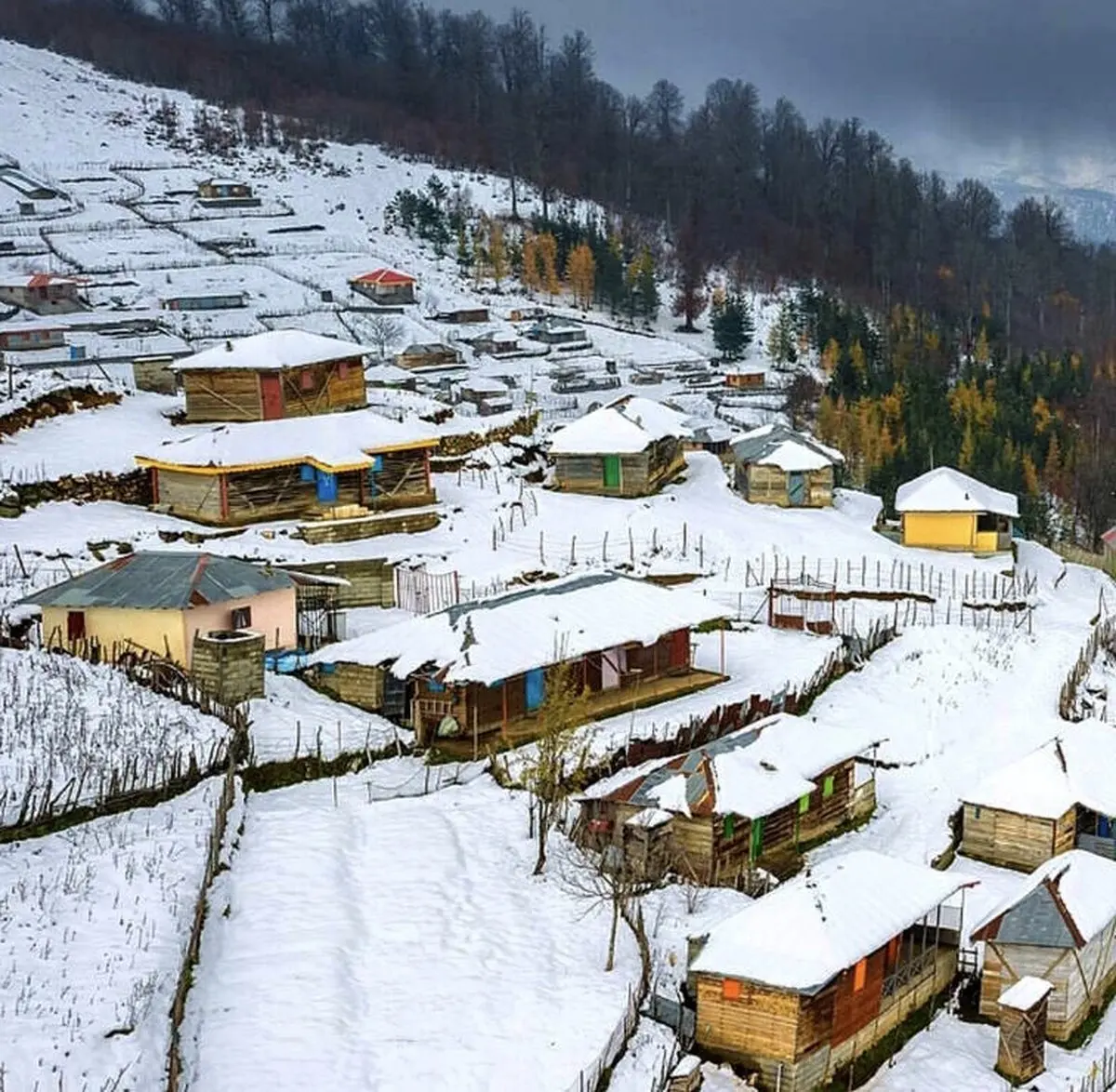 نمایی زیبا از پیراهن برفی اسالم/ عکس