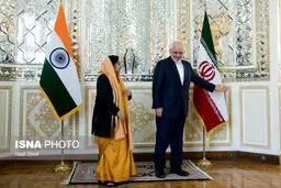 تصاویری از پوشش وزیر خارجه هند در دیدار با محمدجواد ظریف