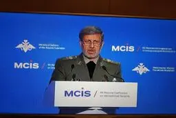 وزیر دفاع:ایران مخالف هرگونه تجاوز نظامی به سرزمین سایر کشورهاست