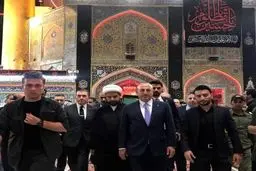 حضور وزیر خارجه ترکیه در حرم حضرت علی(ع) / تصاویر