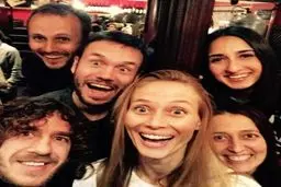 عکس سلفی پویول با خانواده