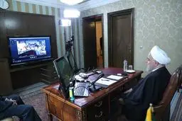 گفتگوی ویدیو کنفرانسیِ پزشکان و پرستاران بیمارستان امام خمینی با روحانی + عکس