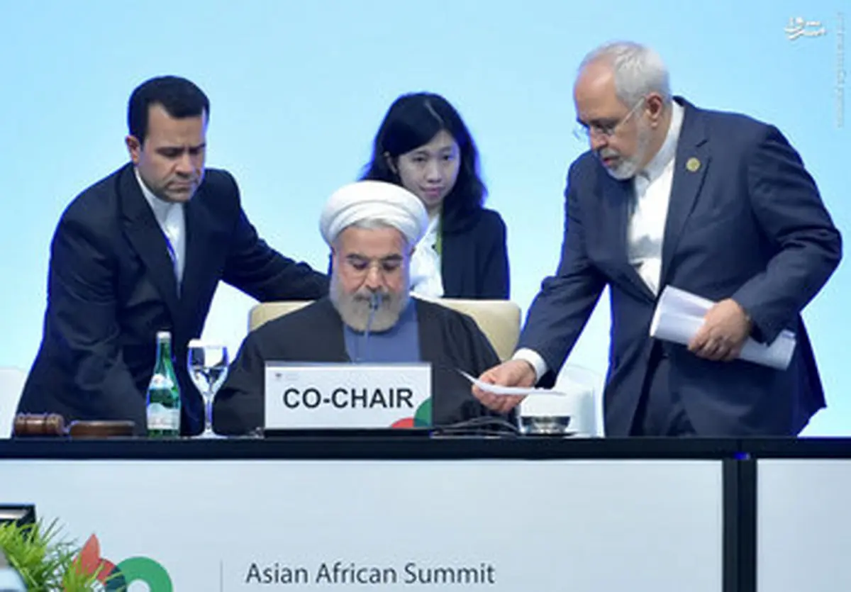 تکیه حسن روحانی بر جایگاه ریاست اجلاس جاکارتا/عکس