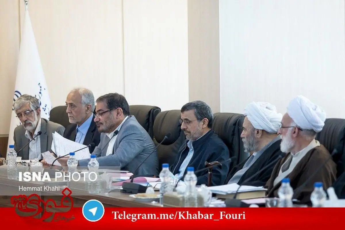 نگاه معنادار حداد عادل به احمدی‌نژاد/عکس