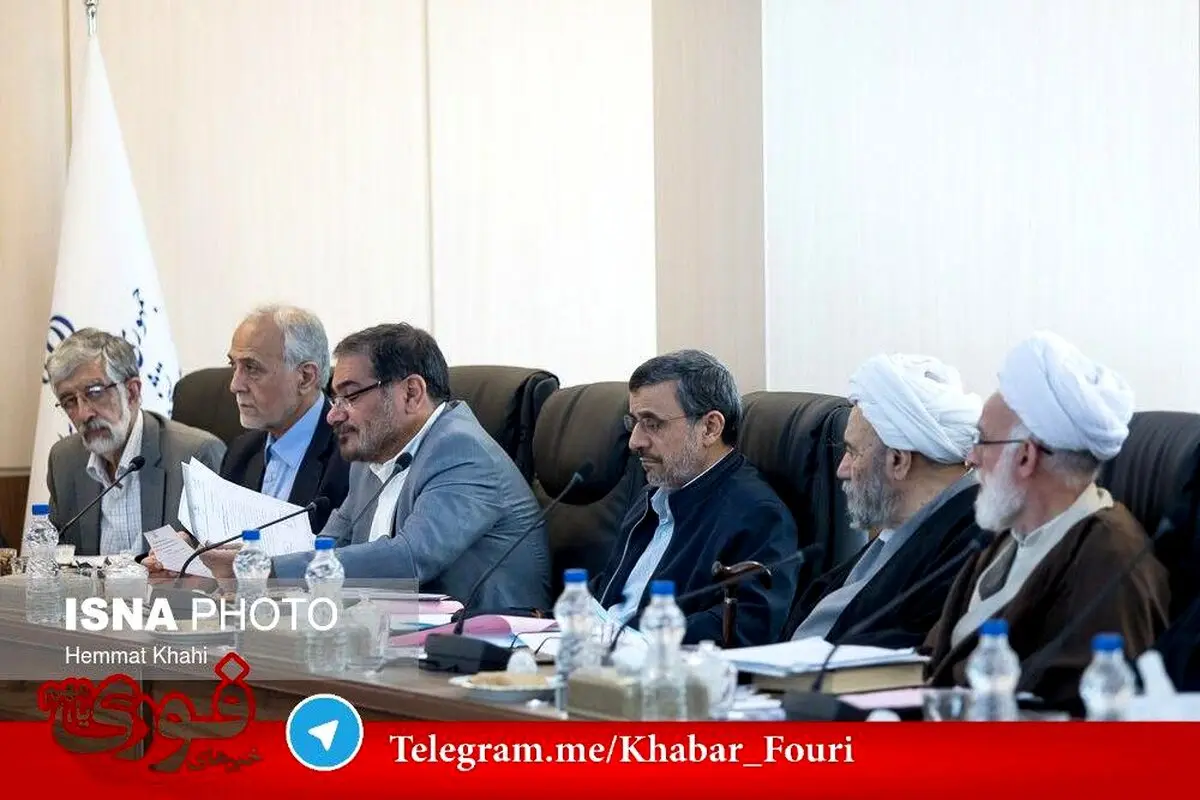 نگاه معنادار حداد عادل به احمدی‌نژاد/عکس