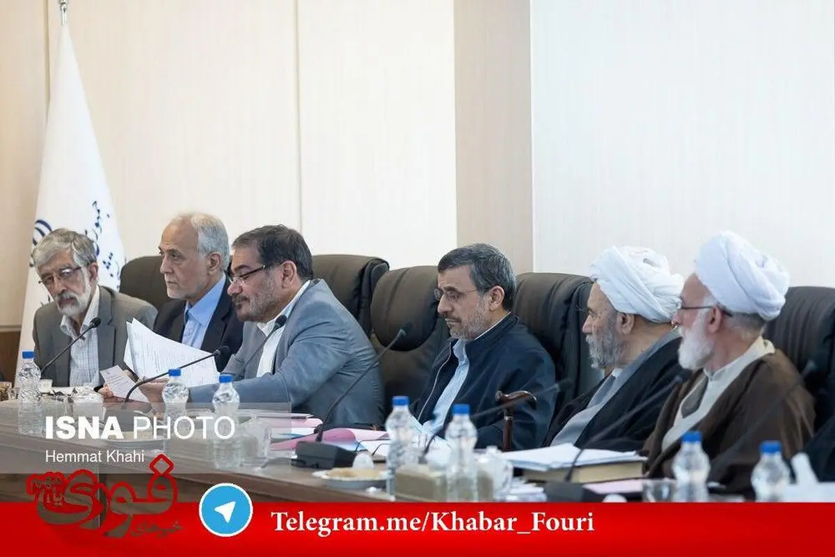 نگاه معنادار حداد عادل به احمدی‌نژاد/عکس