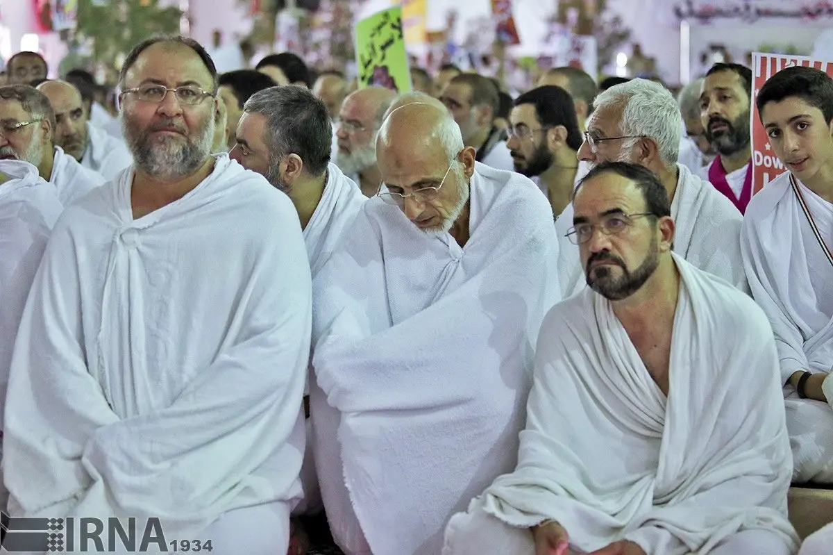 میرسلیم در لباس احرام در مراسم برائت از مشرکین /عکس