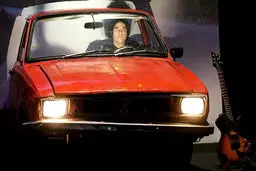 پیکان‌سواری در وسط کنسرت +عکس