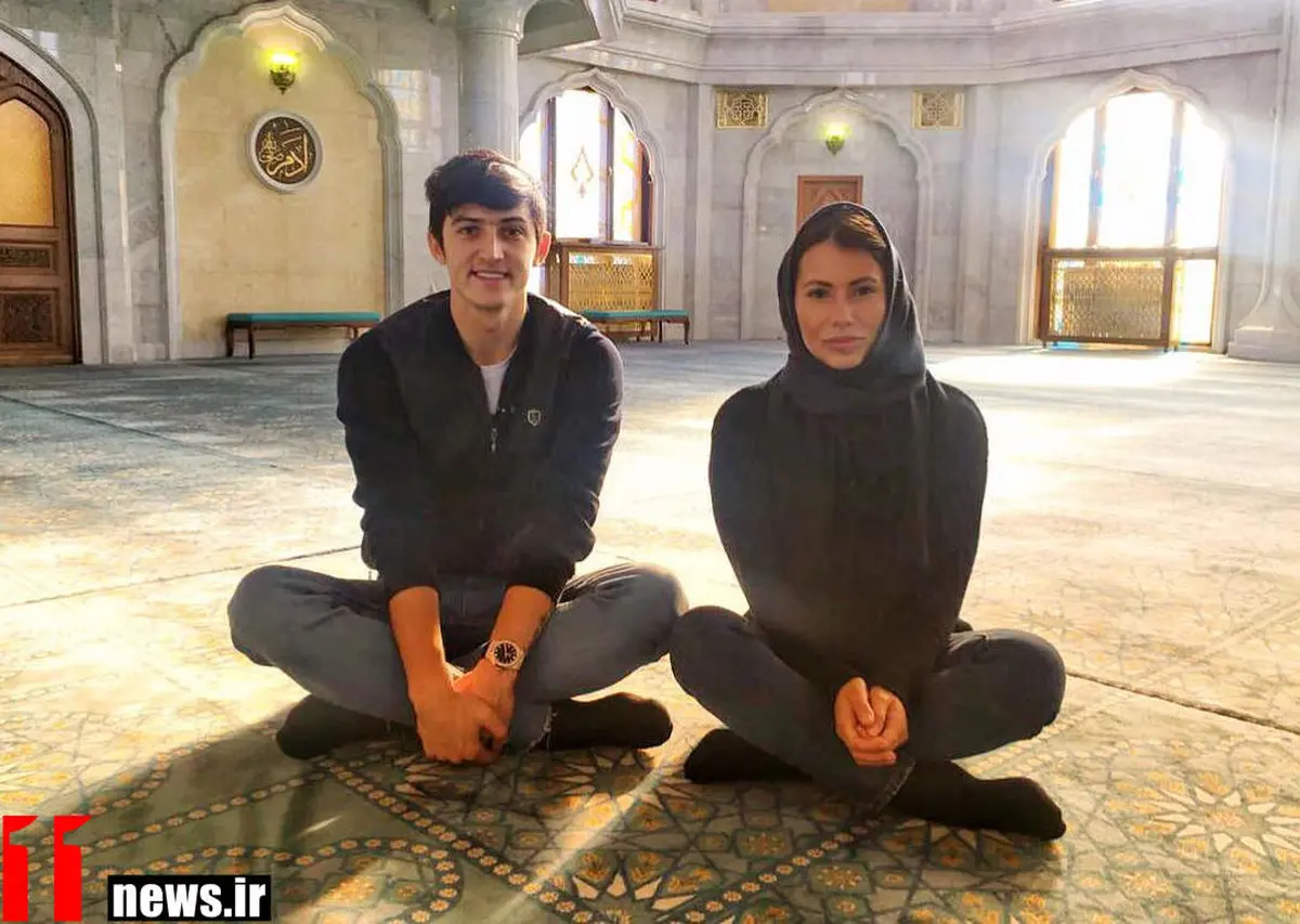 سردار آزمون کنار مجری مراسم قرعه‌کشی جام جهانی/عکس