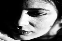 پرتره دیدنی سیاه و سفید لیندا کیانی