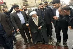 حضور آیت الله جنتی در راهپیمایی ۲۲ بهمن/ عکس