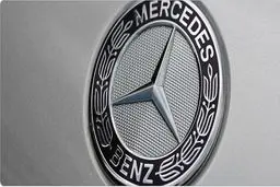 رونمایی از مرسدس بنز با پوشش برلیان در تهران! + عکس