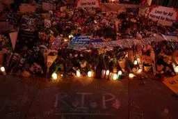 تصاویری از یادبود قربانیان دوشنبه سیاه در تورنتو