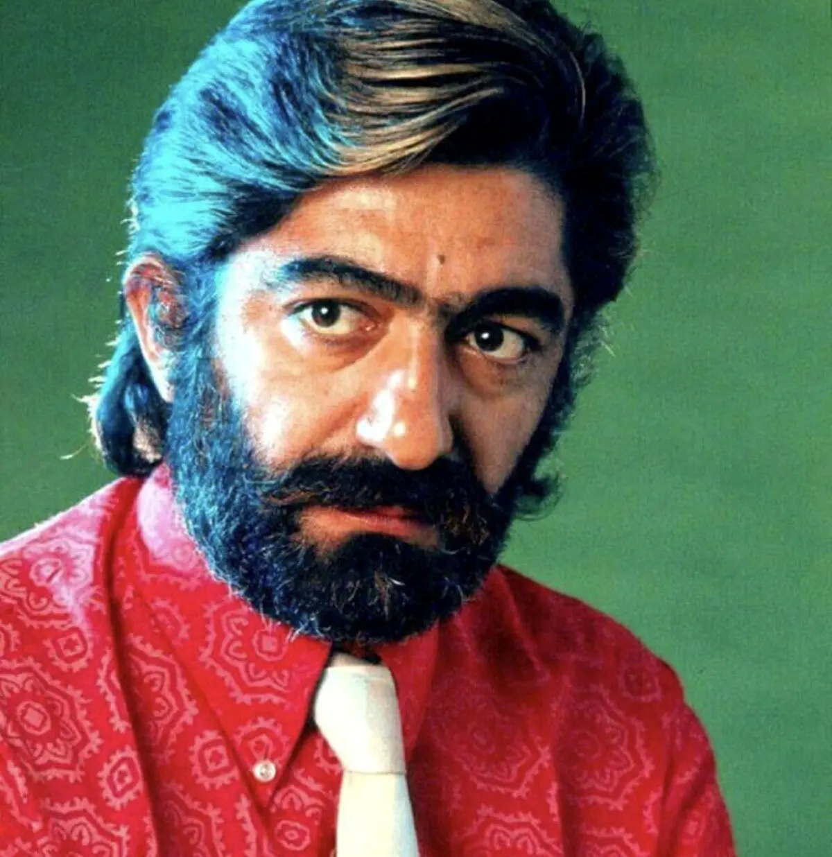 عکس زیرخاکی از عزت سینمای ایران