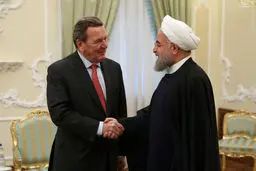 تصاویری از دیدار روحانی با صدراعظم سابق آلمان